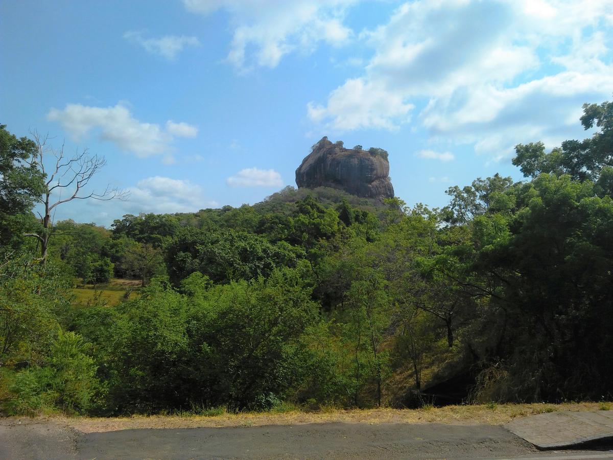 Sigiri Lakshan Home Stay Sigiriya Exterior foto